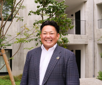 村山 健二